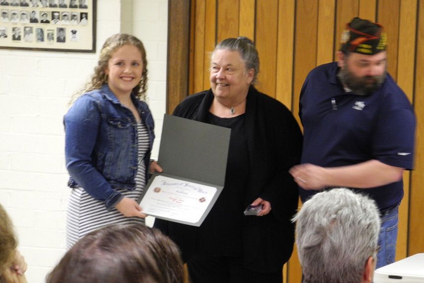 Rachel Pohl receives District 9 Voice of Democracy Award.
